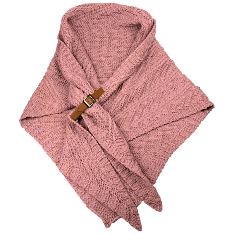 LOT 83 | Dreieckiger Strickschal Fleur