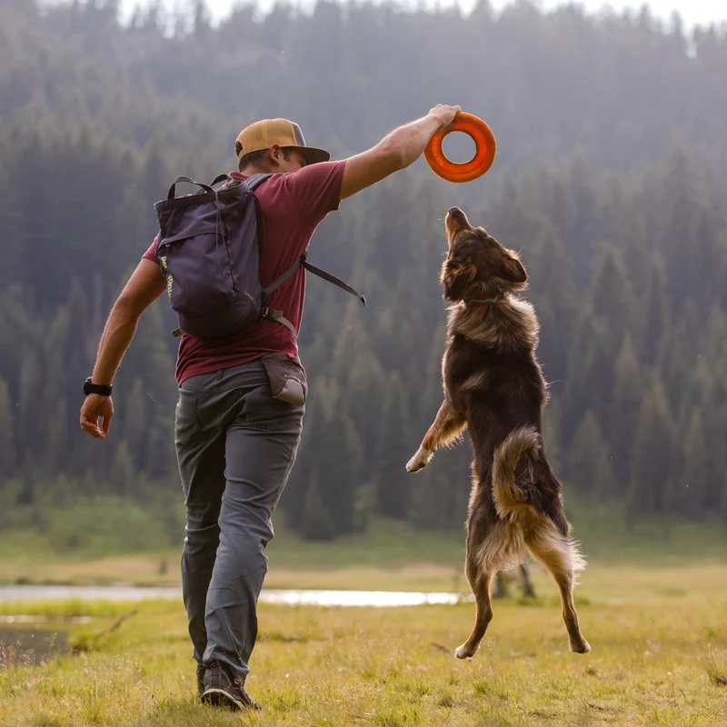 Ruffwear Hydro Plane – Schwimmendes Wasserspielzeug für apportierfreudige Hunde | Robust & gut sichtbar für Seen, Flüsse & Meer