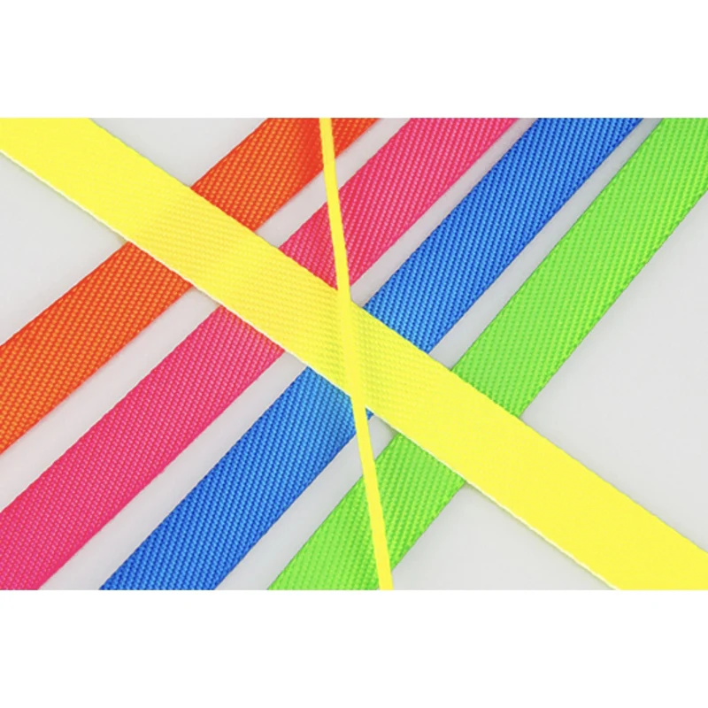 Flexi New Neon Gurtleine – Reflektierende Roll-Leine für maximale Sicherheit & Bewegungsfreiheit bei Tag & Nacht