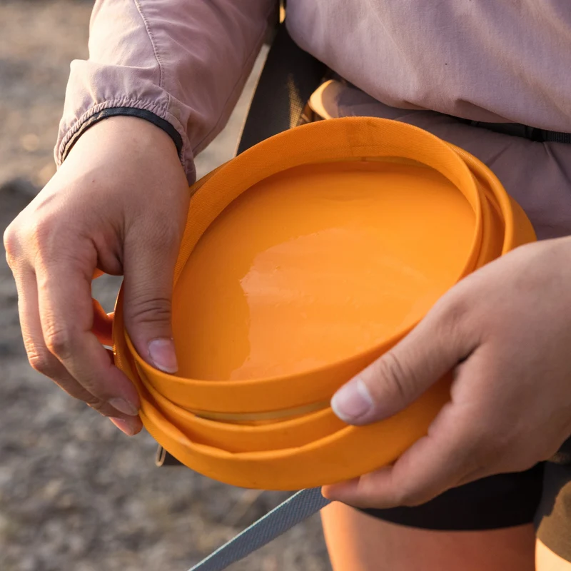 Ruffwear Bivy Bowl – Faltbarer, wasserdichter Hundenapf für Outdoor-Abenteuer, Wandern & Reisen | Platzsparend & Auslaufsicher