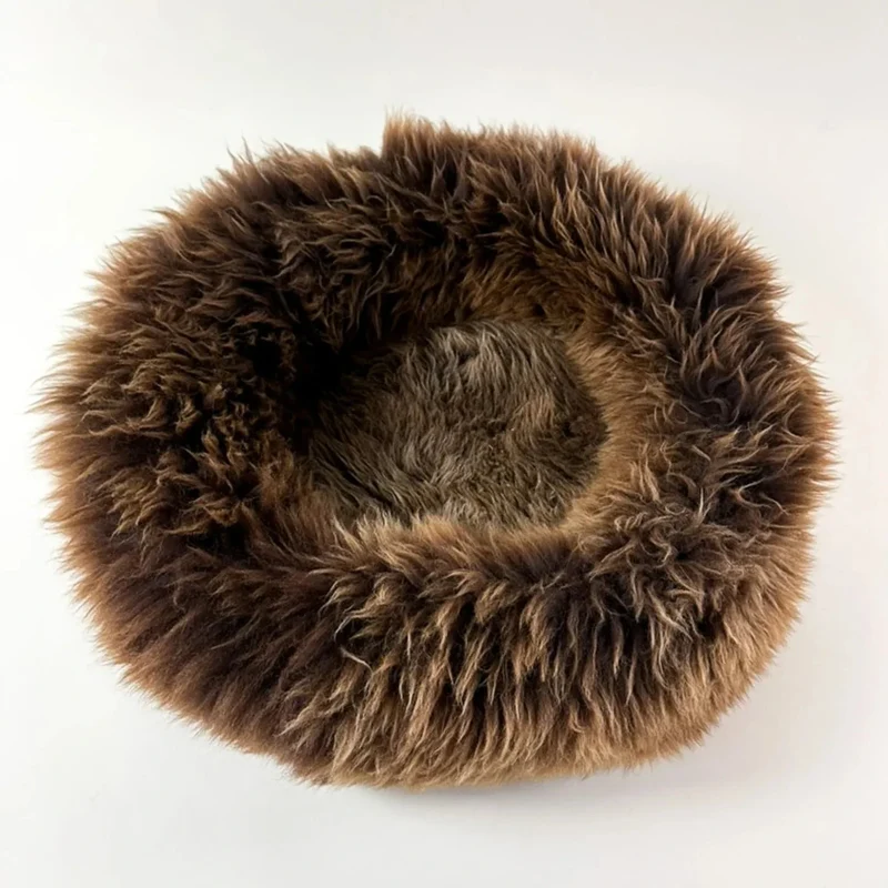 Helen Wells | Hundebett Schafwolle